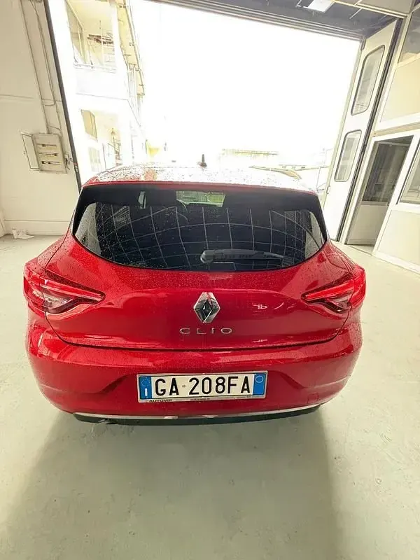 Usata Renault Clio Intens 101 CV (74 kW) 2020 Rosso Utilitaria