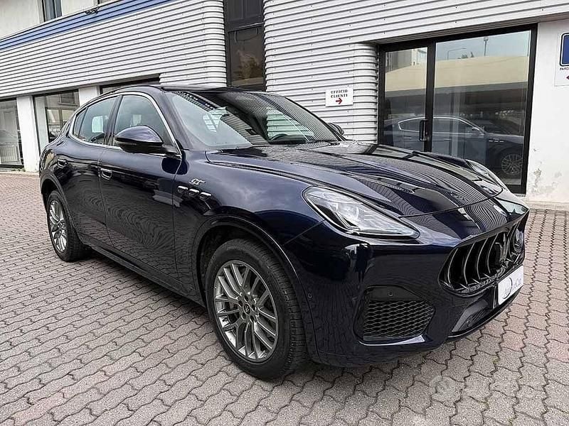 Usata Maserati Grecale GT 300 CV (220 kW) 2022 Blu / metallizzato SUV