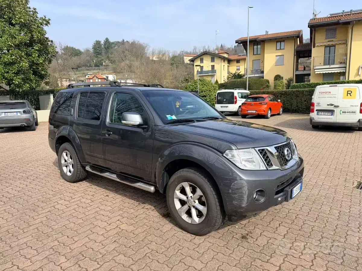 Usata Nissan Pathfinder 231 CV (169 kW) 2011 Grigio SUV