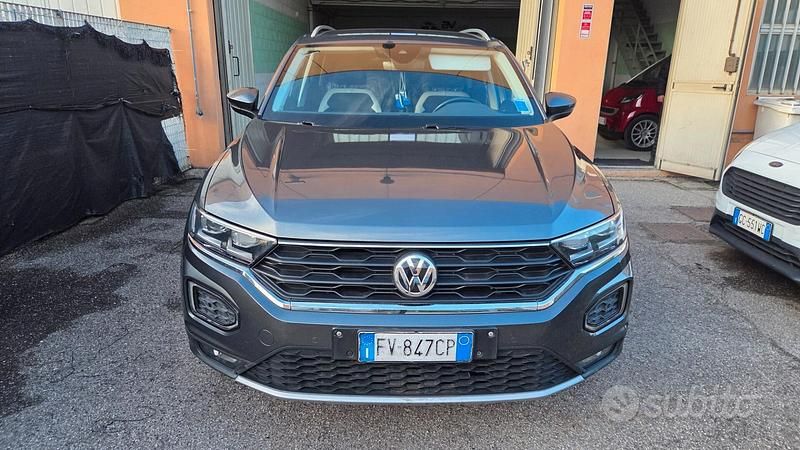 Usata VW T-Roc Advance 150 CV (110 kW) 2019 Grigio SUV