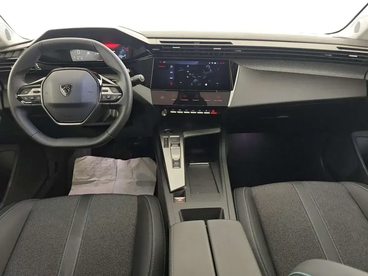 Usata Peugeot 408 Allure 145 CV (106 kW) 2025 Nero SUV