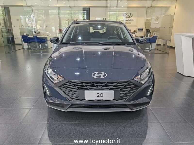 Usata Hyundai i20 84 CV (61 kW) 2024 Aurora gray pearl Berlina