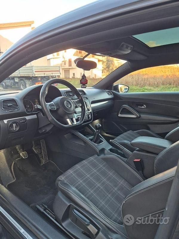 Usata VW Scirocco 210 CV (154 kW) 2011 Nero Coupé