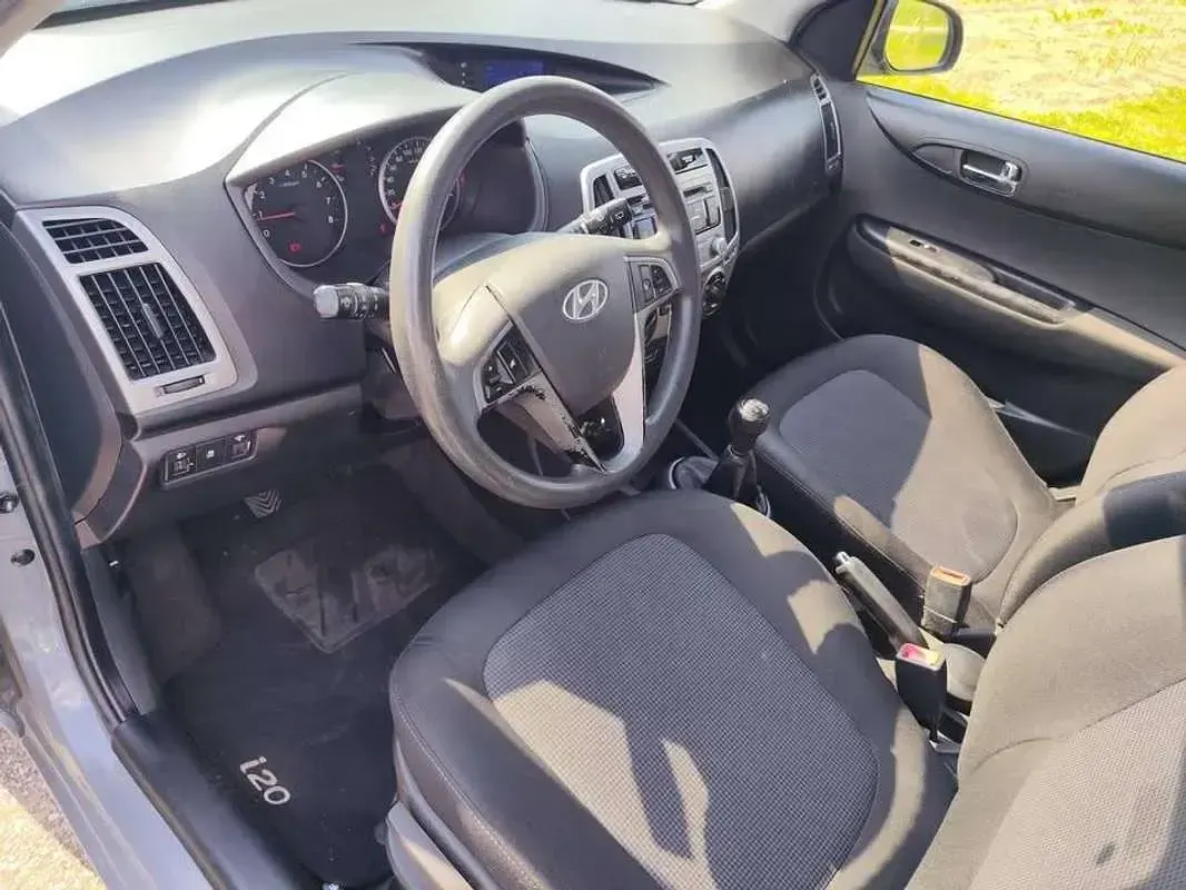Usata Hyundai i20 Classic 84 CV (61 kW) 2014 Grigio Utilitaria