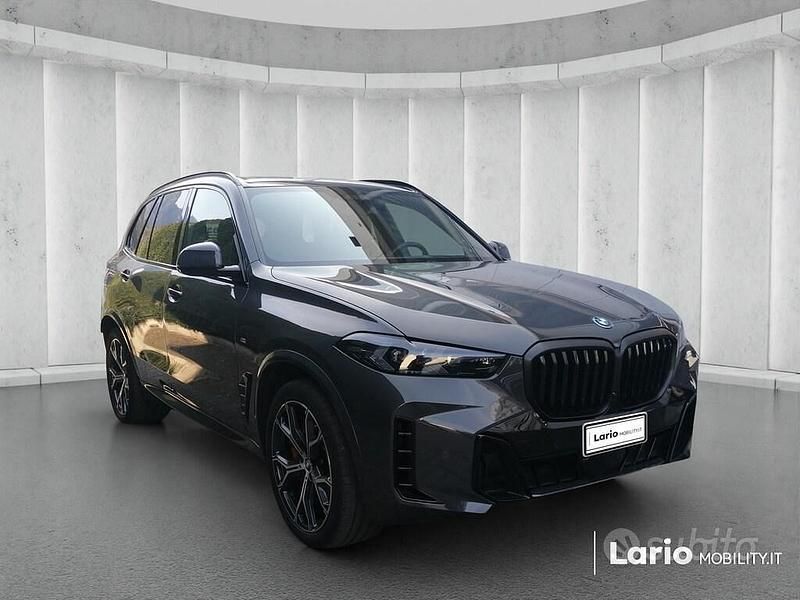 Usata BMW X5 M Sport 489 CV (359 kW) 2025 Grigio SUV