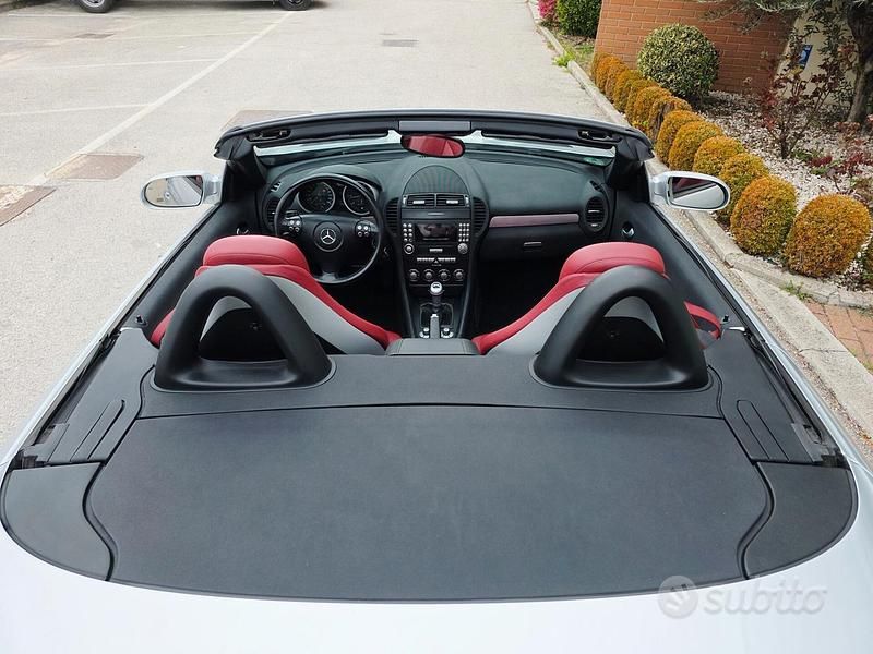 Usata Mercedes SLK200 163 CV (119 kW) 2004 Grigio Cabrio