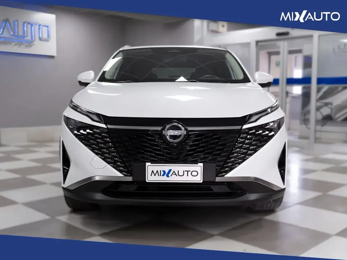 Usata Nissan Qashqai N-Connecta 158 CV (116 kW) 2025 Bianco SUV