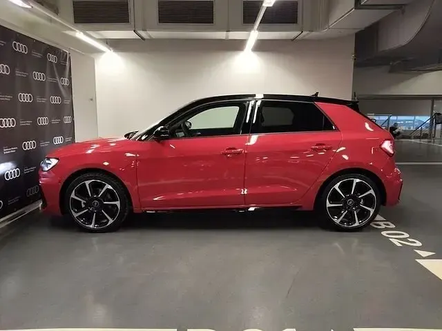 Nuova Audi A1 Ambiente 116 CV (85 kW) 2025 Rosso SUV
