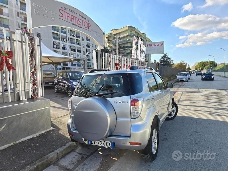 Usata Daihatsu Terios HIRO 105 CV (77 kW) 2009 Nero SUV