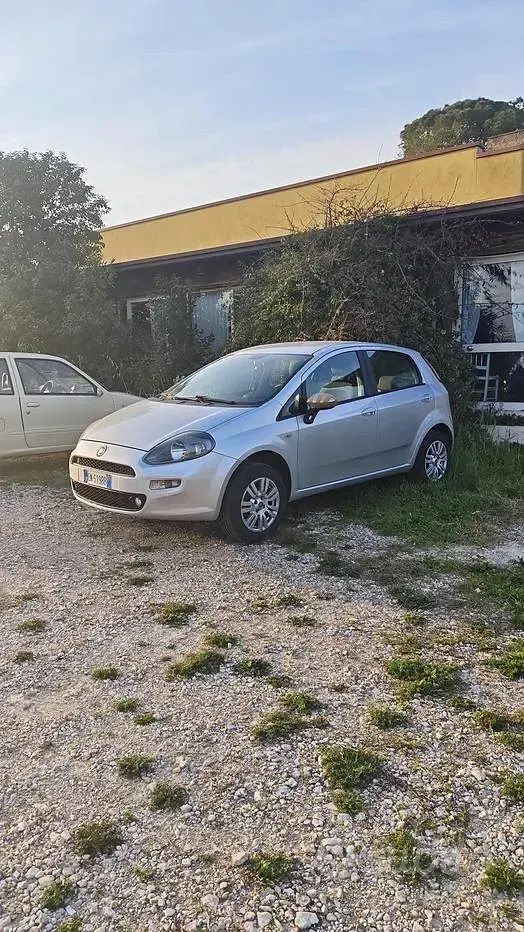 Occasion Fiat Punto 77 ch (56 kW) 2013 Gris Citadine
