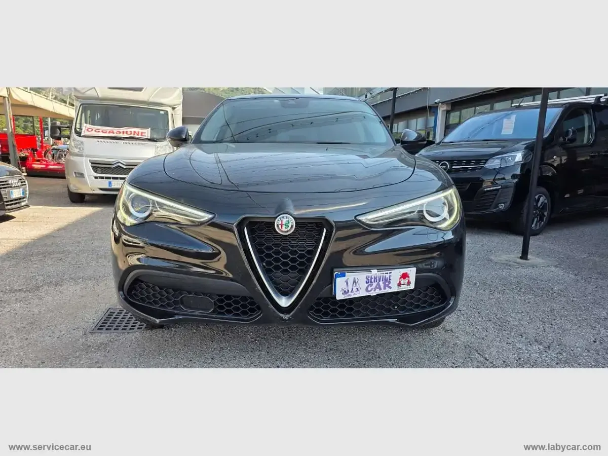 Usata Alfa Romeo Stelvio 190 CV (139 kW) 2019 Nero SUV