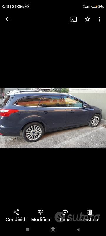 Usata Ford Focus Titanium 115 CV (84 kW) 2011 Blu Station wagon
