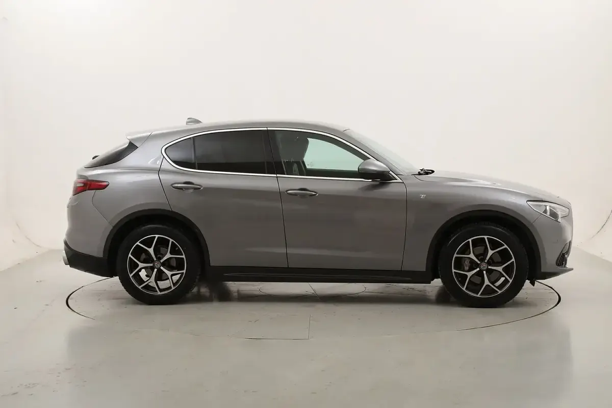 Usata Alfa Romeo Stelvio Ti 190 CV (139 kW) 2021 SUV
