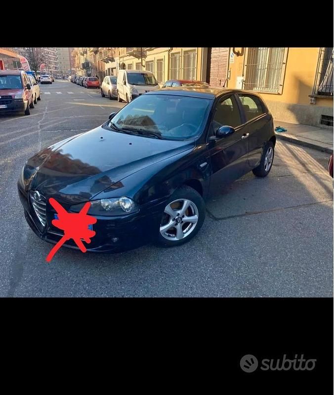 Usata Alfa Romeo 147 105 CV (77 kW) 2009 Nero Utilitaria