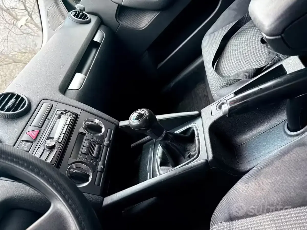 Usata Audi A3 102 CV (75 kW) 2004 Grigio Utilitaria