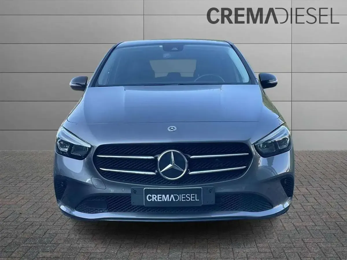 Usata Mercedes B180 116 CV (85 kW) 2021 Grigio Utilitaria