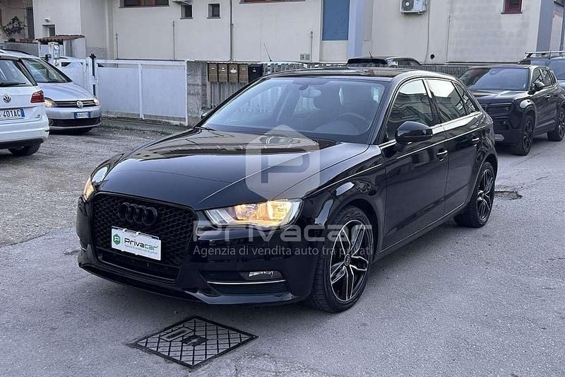 Nero Usata 2013 Audi A3 Sportback Ambition Due volumi | 9900 € (Super prezzo) - Immagine 1/4