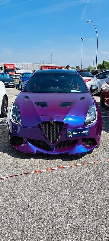 Usata 2011 Alfa Romeo Giulietta Due volumi | 30.000 € - Immagine 1/4