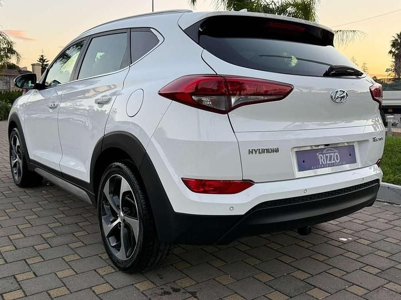Usata Hyundai Tucson Xpossible 179 CV (131 kW) 2016 Grigio SUV