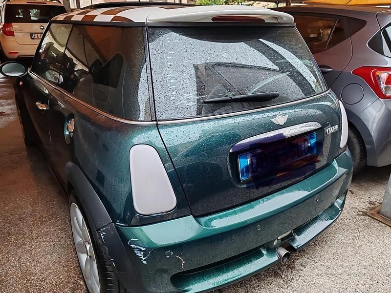Usata Mini Cooper 116 CV (85 kW) 2003 Verde Utilitaria