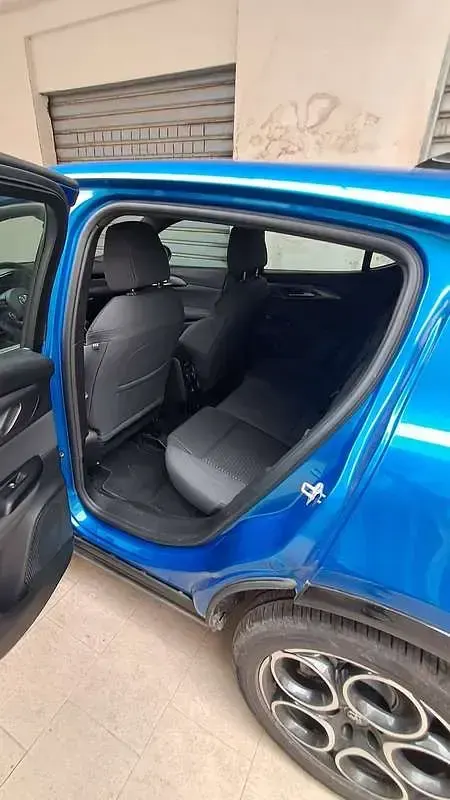Usata Alfa Romeo Tonale Sprint 131 CV (96 kW) 2024 Bluazzurro SUV