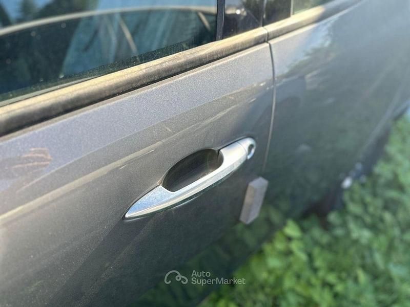 Usata Lancia Ypsilon Silver 70 CV (51 kW) 2023 Grigio Utilitaria