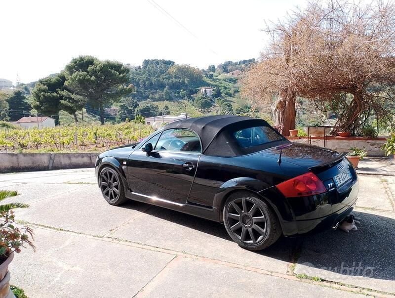Usata Audi TT 150 CV (110 kW) 2002 Nero Cabrio