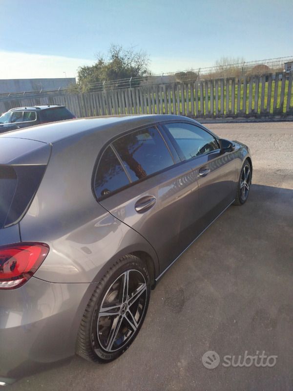 Usata Mercedes A180 Executive 116 CV (85 kW) 2019 Grigio Berlina