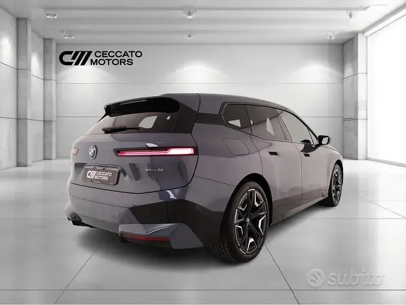 Nuova BMW iX Comfort Edition 384 kW (523 CV) 2026 Storm bay SUV
