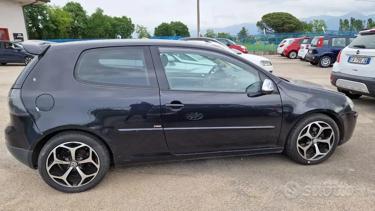 Usata VW Golf IV 105 CV (77 kW) 2004 Nero Station wagon