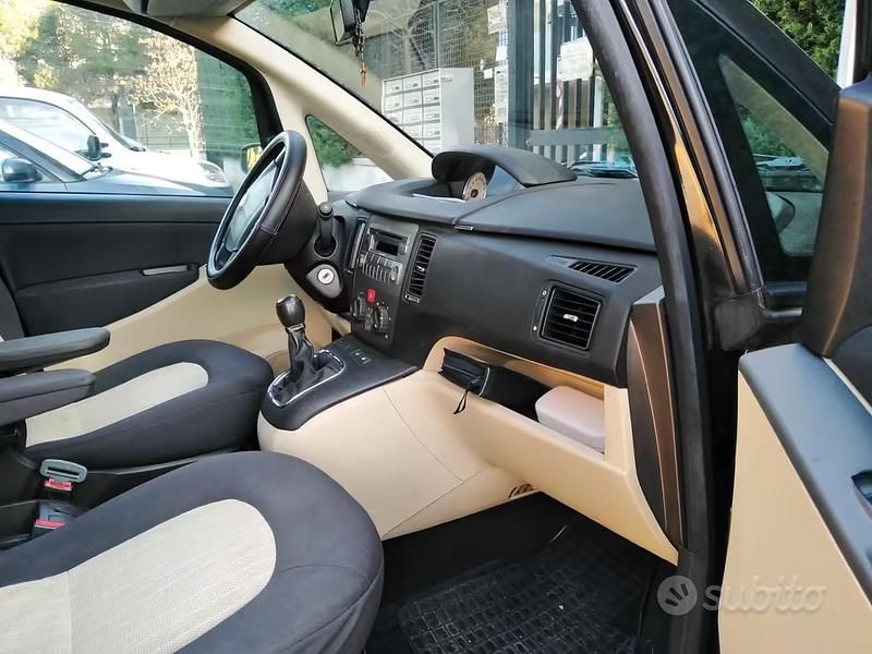 Usata Lancia Musa 2007 Nero Monovolume