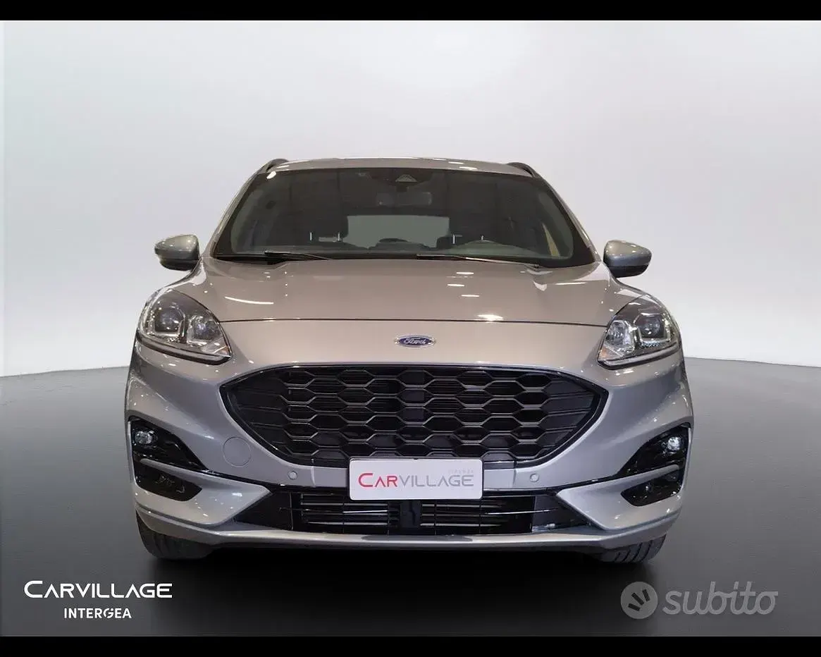 Usata Ford Kuga ST-Line 150 CV (110 kW) 2023 Grigio SUV