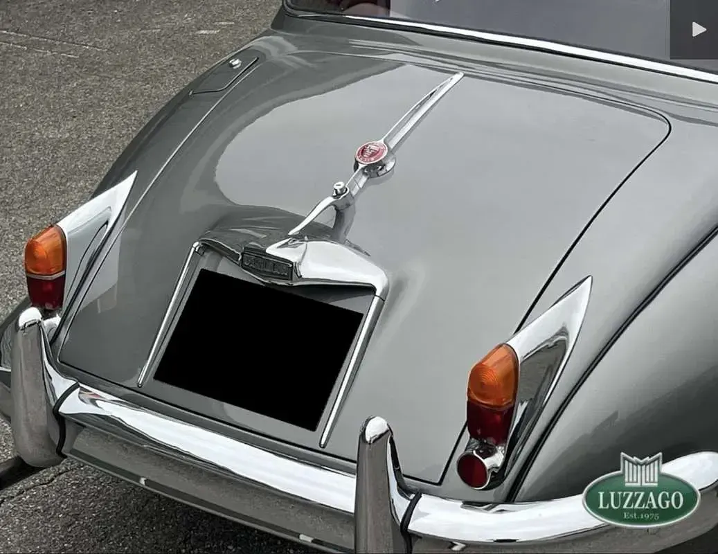 Usata Jaguar XK 223 CV (164 kW) 1960 Grigio Berlina
