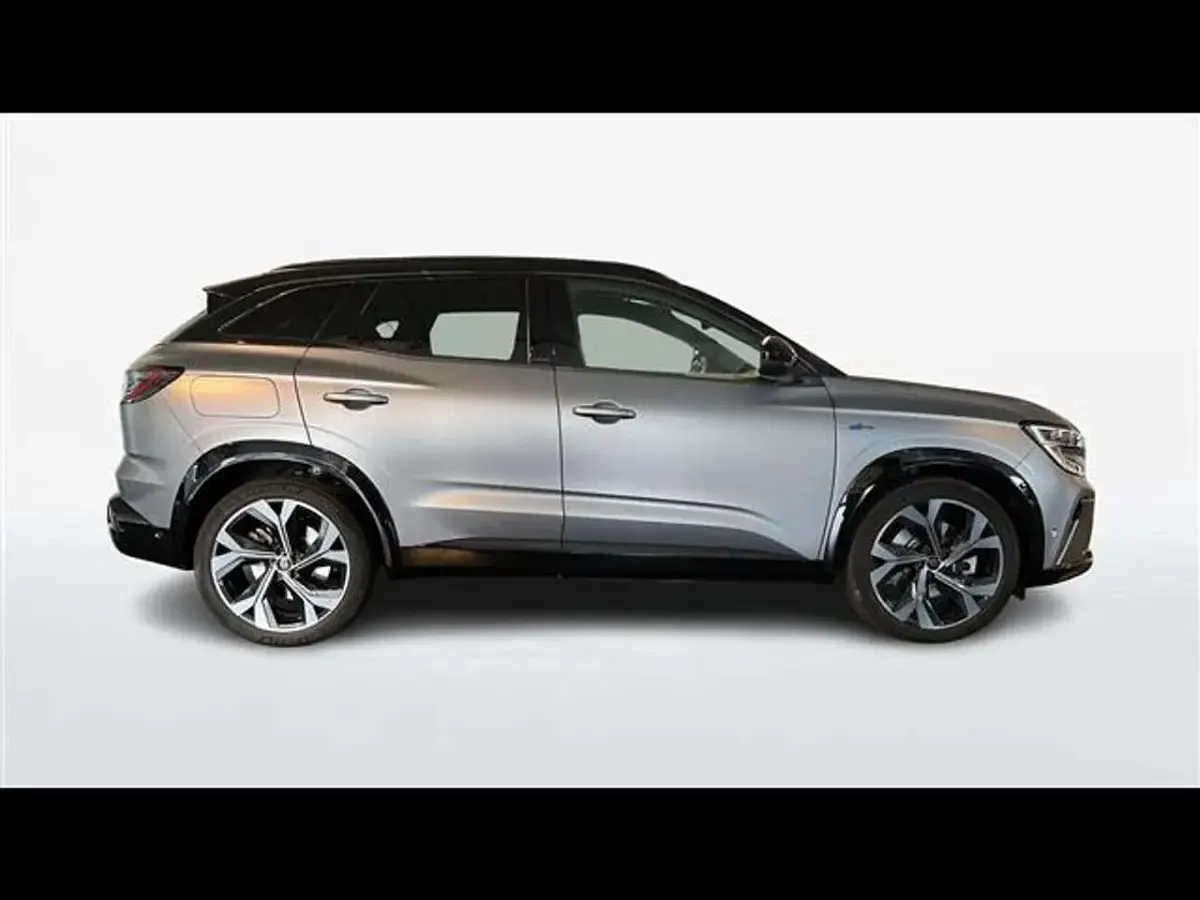 Usata Renault Austral Iconic 200 CV (147 kW) 2023 Grigio scuro SUV