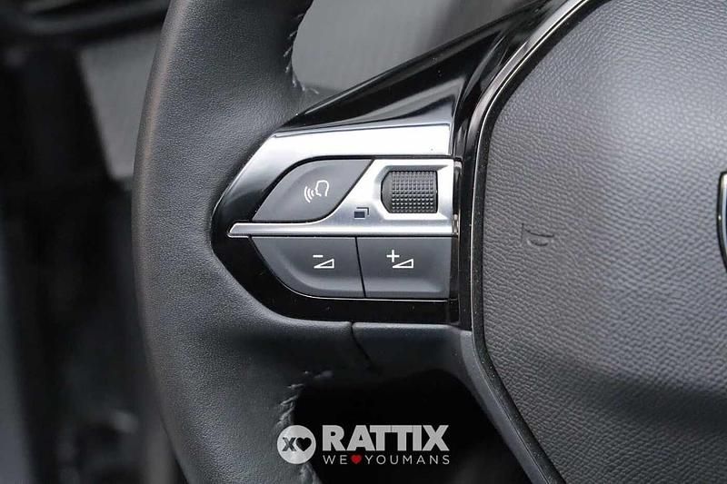 Usata Peugeot 208 Allure 101 CV (74 kW) 2025 Grigio Utilitaria