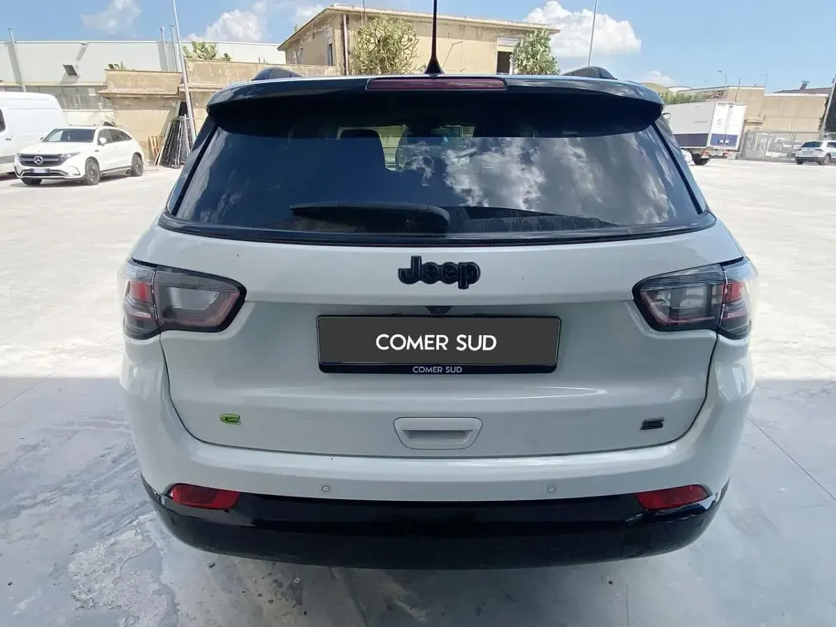 Usata Jeep Compass Summit 131 CV (96 kW) 2025 Bianco SUV