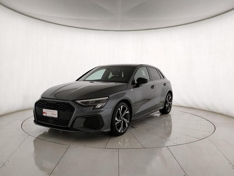 Usata Audi A3 S-Line 150 CV (110 kW) 2024 Grigio daytona perla Berlina