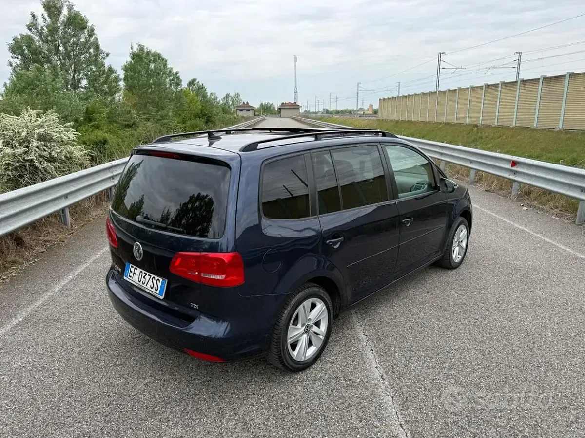 Usata VW Touran Comfortline 105 CV (77 kW) 2011 Blu Monovolume