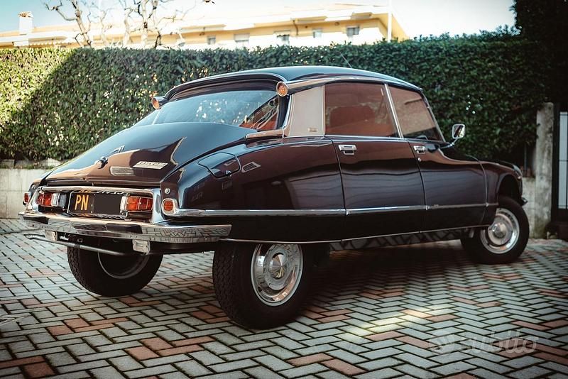 Usata Citroën DS 131 CV (96 kW) 1970 Blu Berlina