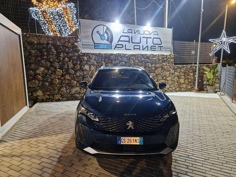 Usata Peugeot 5008 Allure 131 CV (96 kW) 2024 Blue celebes SUV