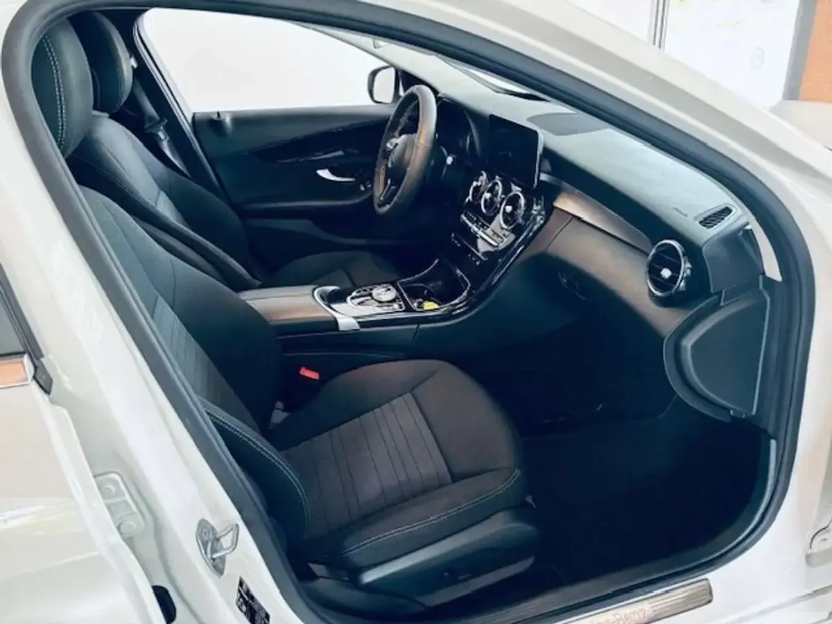 Usata Mercedes C220 Business 194 CV (142 kW) 2018 Bianco Station wagon