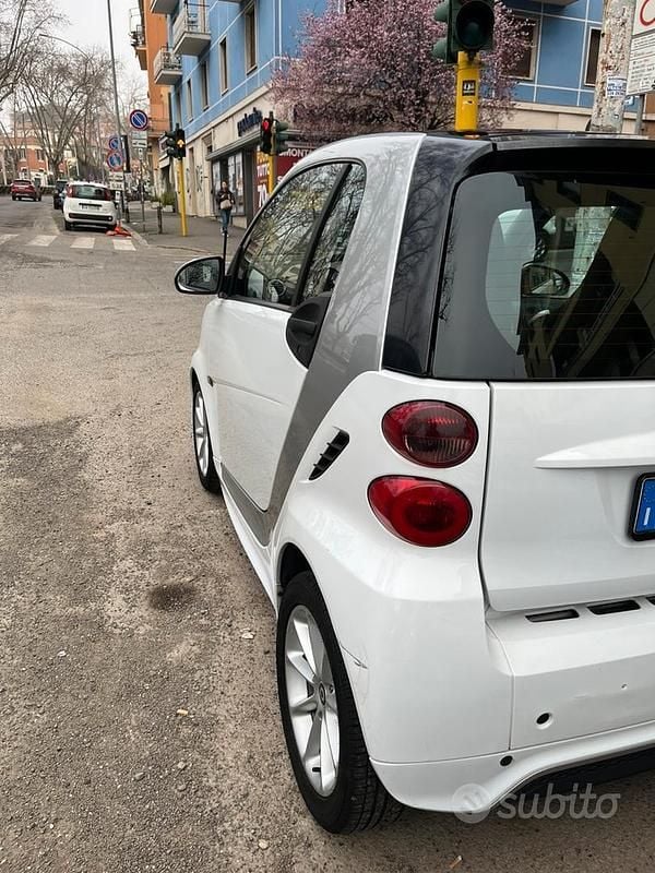 Usata Smart ForTwo Coupé 61 CV (44 kW) 2012 Bianco Coupé