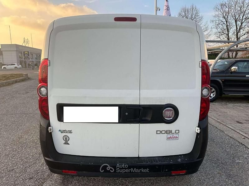Usata Fiat Doblò 120 CV (88 kW) 2012 Bianco Monovolume