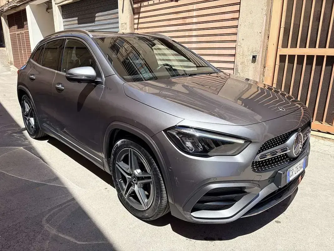 Usata Mercedes GLA200 Premium 150 CV (110 kW) 2024 SUV