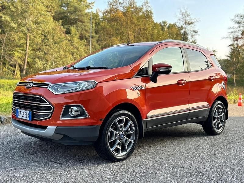 Usado Ford Ecosport Titanium 125 CV (91 kW) 2015 Naranja SUV