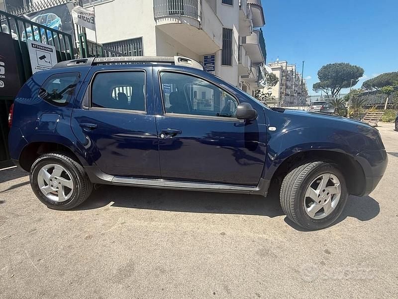 Usata Dacia Duster Black Shadow 114 CV (83 kW) 2017 Blu SUV