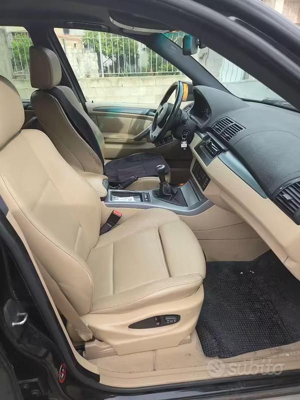 Begagnad BMW X5 2005 Svart SUV
