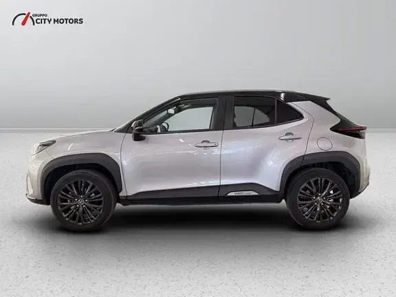 Usata Toyota Yaris Hybrid 2022 Nero Pick-up