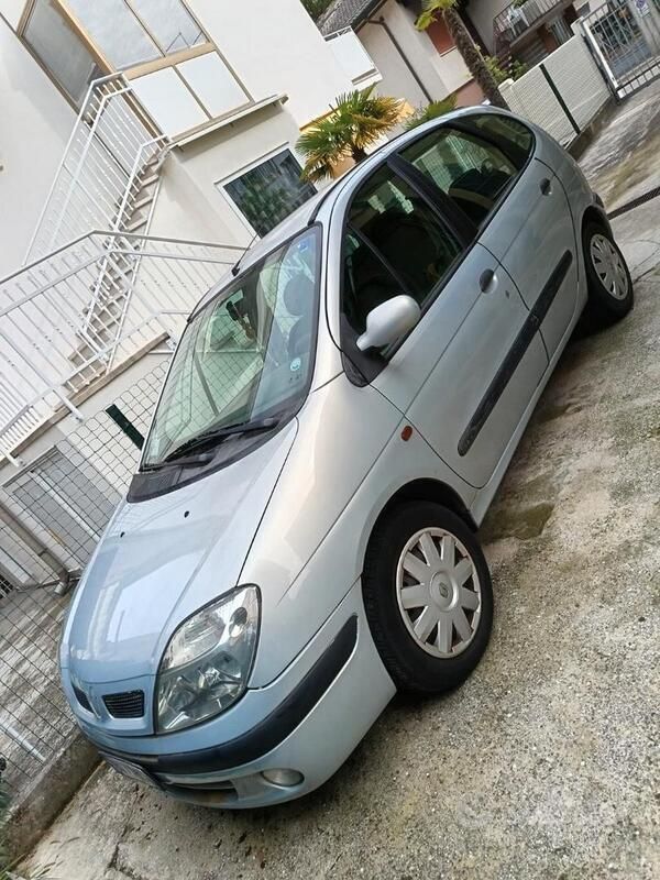 Usata 2001 Renault Mégane Monovolume | 1500 € - Immagine 1/2