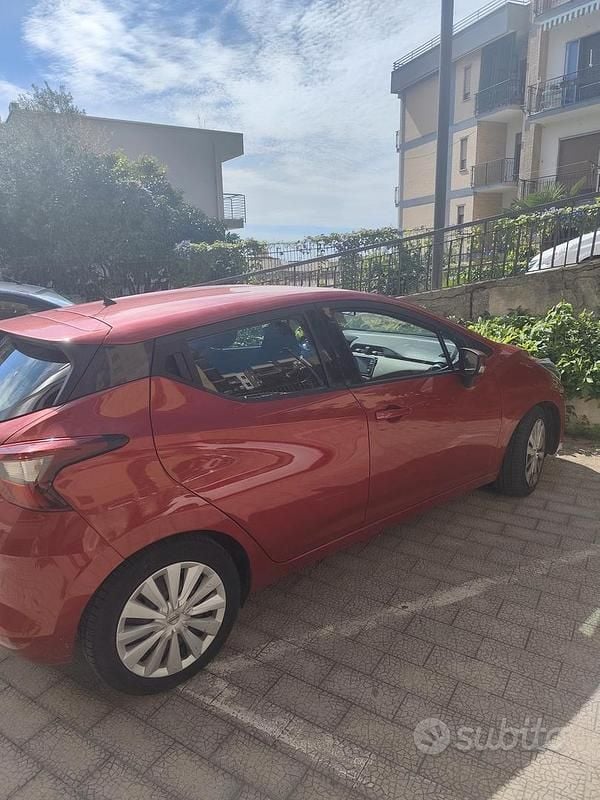 Usata Nissan Micra 90 CV (66 kW) 2019 Rosso Utilitaria
